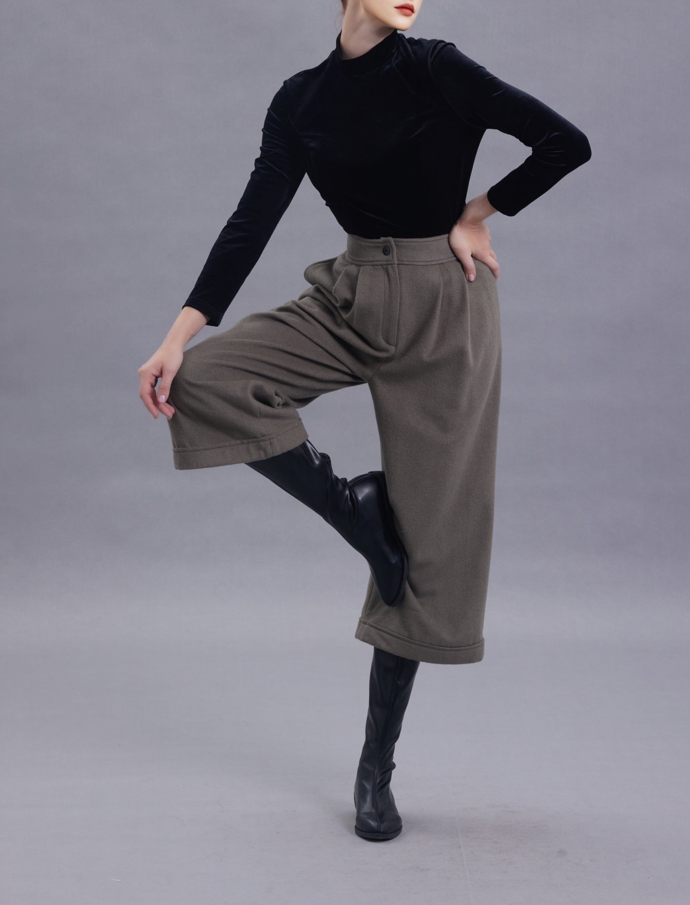 Gina Sage Green Wool Wide-legged Cropped Pants