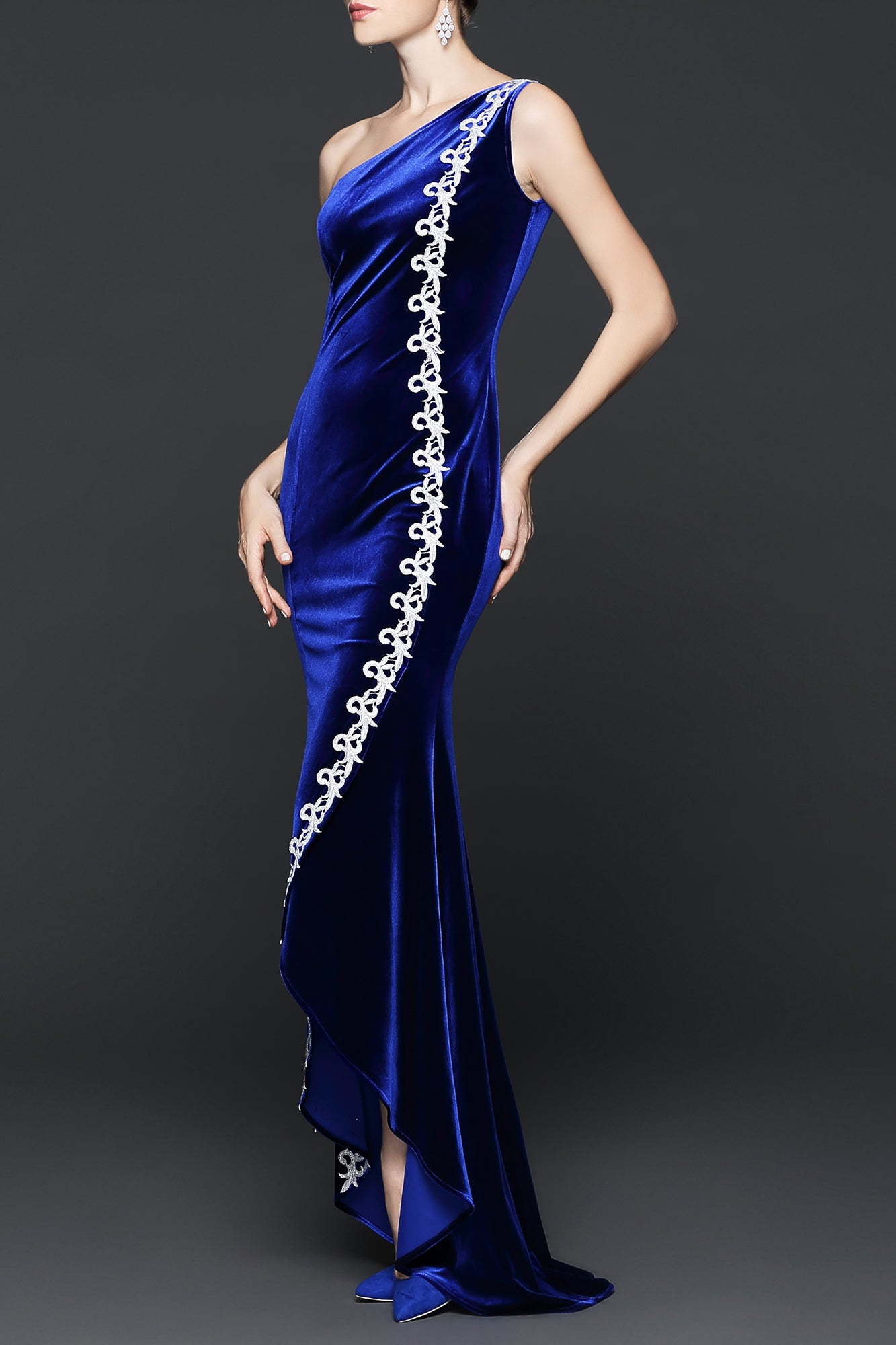 DL CHIC FOREVER LOVED SIGNATURE SOFIA FUSION GOWN